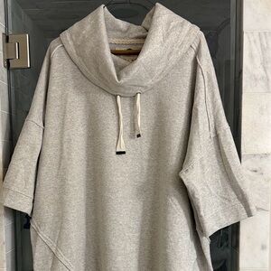 Cupio Gray Sweatshirt